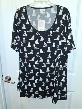 NEW RARE LuLaRoe Black Cat Print Theme Scoop Neck Shirt Lady's Plus 3X